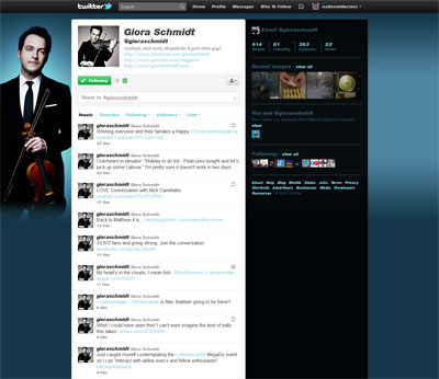 @gioraschmidt Custom Twitter Background Skin @gioraschmidt Custom Twitter Background Skin